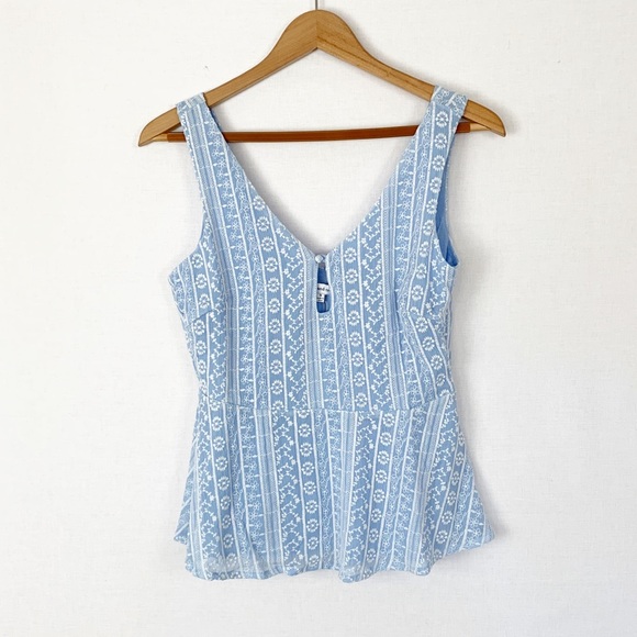 cupcakes & cashmere Tops - Cupcakes and Cashmere Top, New